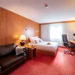Cerise Bordeaux Aeroport