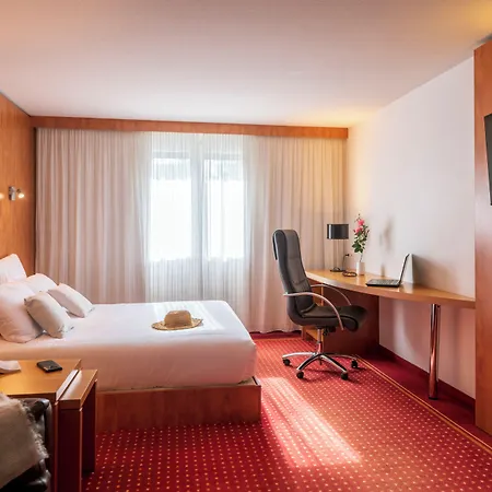 Hotell Cerise Bordeaux Aeroport