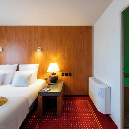 Hotel Cerise Bordeaux Aeroport 3*